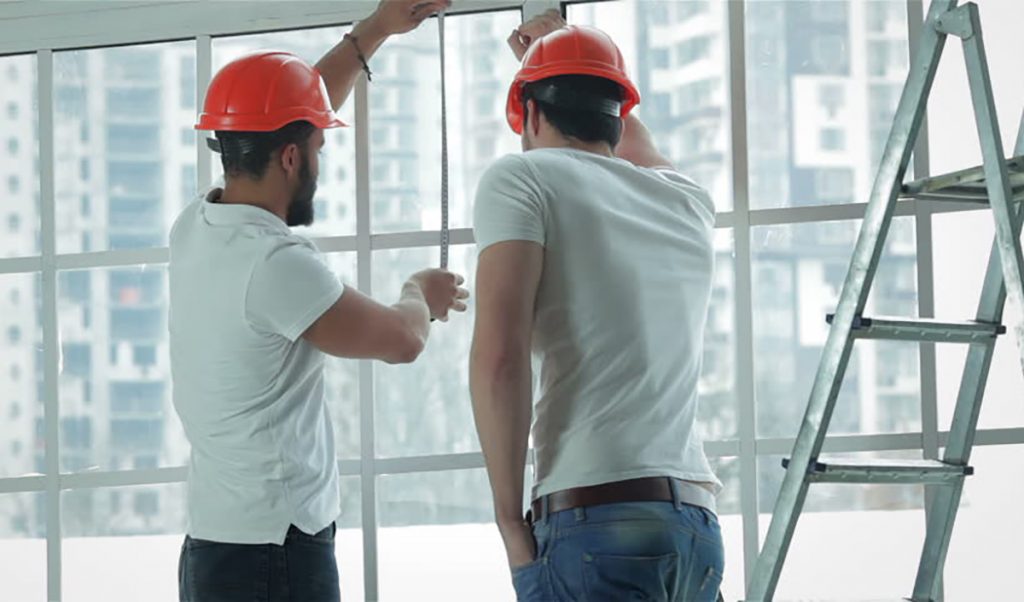 manutencao preventiva da sacada de vidro laminado
